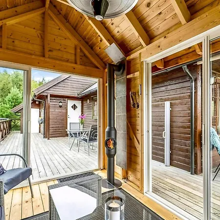 Ferienhaus With Jacuzzi And Stream In Krageland *