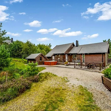With Jacuzzi And Stream In Krageland Ferienhaus